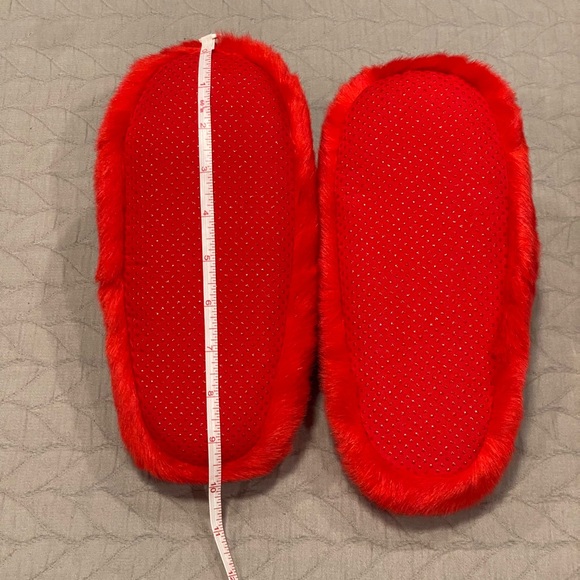 Red Slippers - Picture 5 of 6
